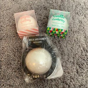 Bath bombs